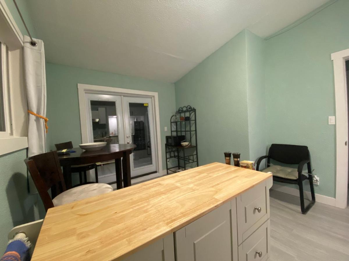 Hudson Homes Bnb 빅토리아 외부 사진
